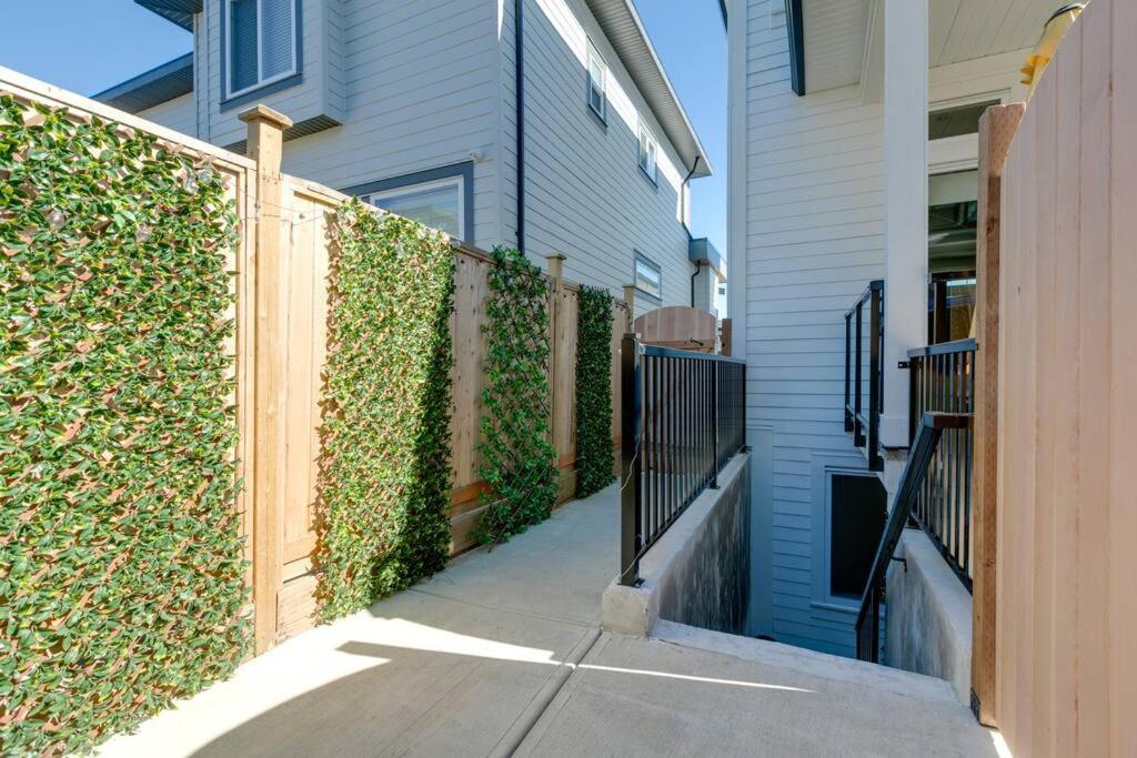 Guest Suite In South Surrey Exterior photo